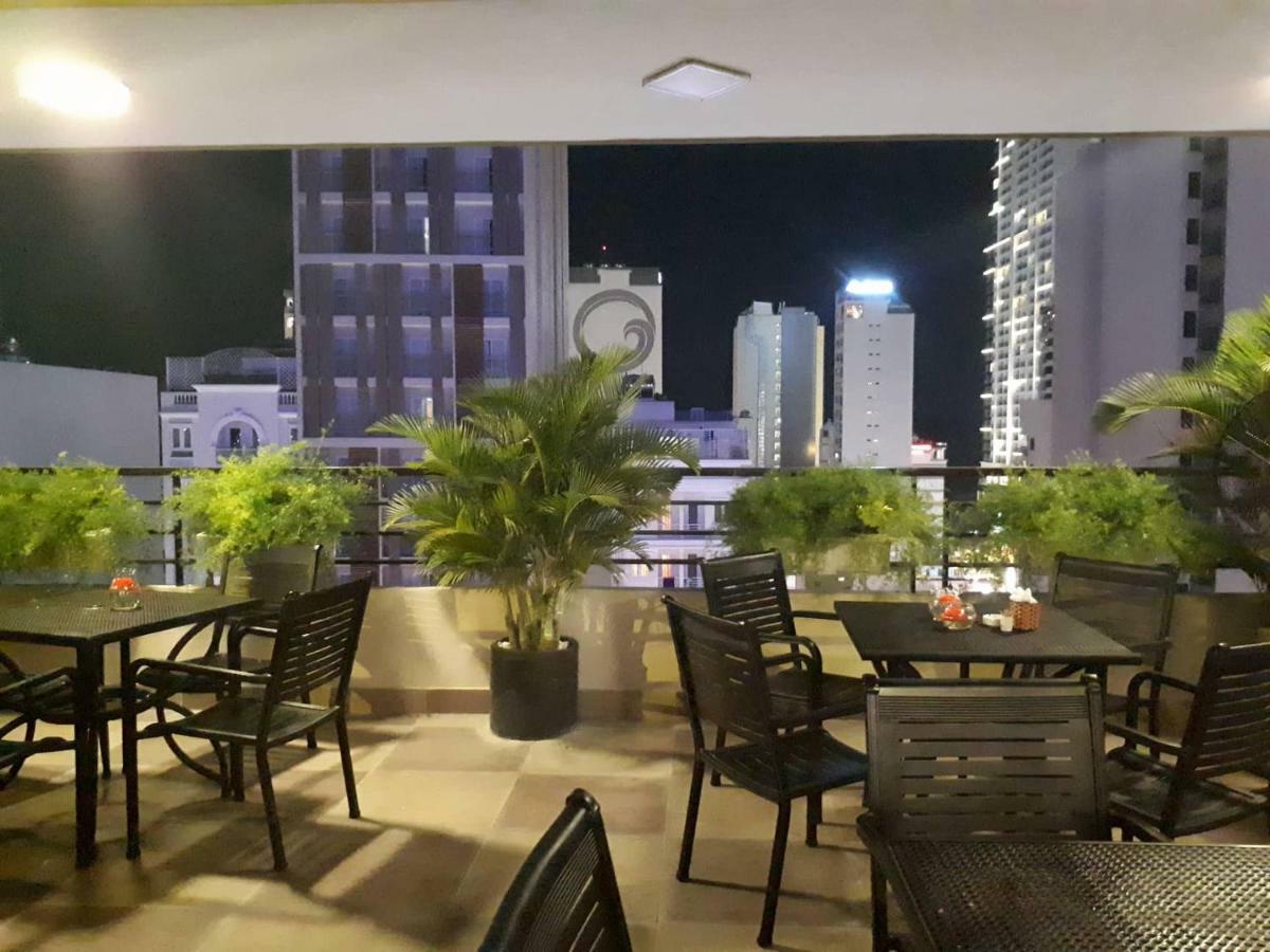 Maple Leaf Hotel & Apartment Нячанг Экстерьер фото